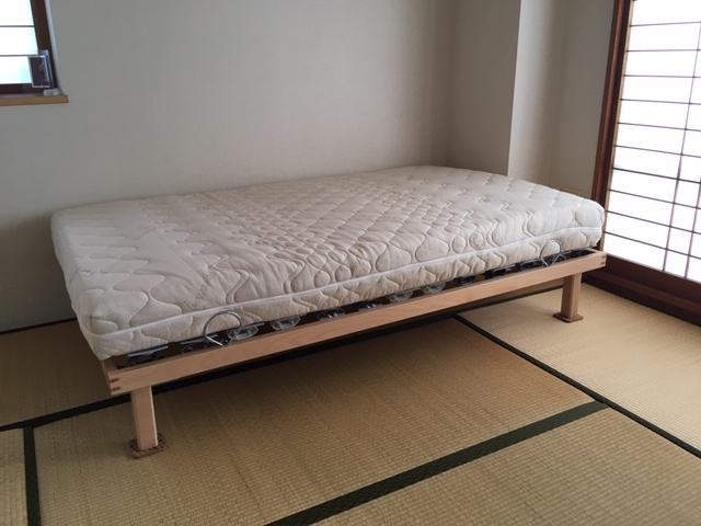 横向きに寝られるベッドを探しているというお客様へ納品：名古屋市